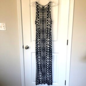 B&W Patterned, Slim-Fitting Maxi Dress